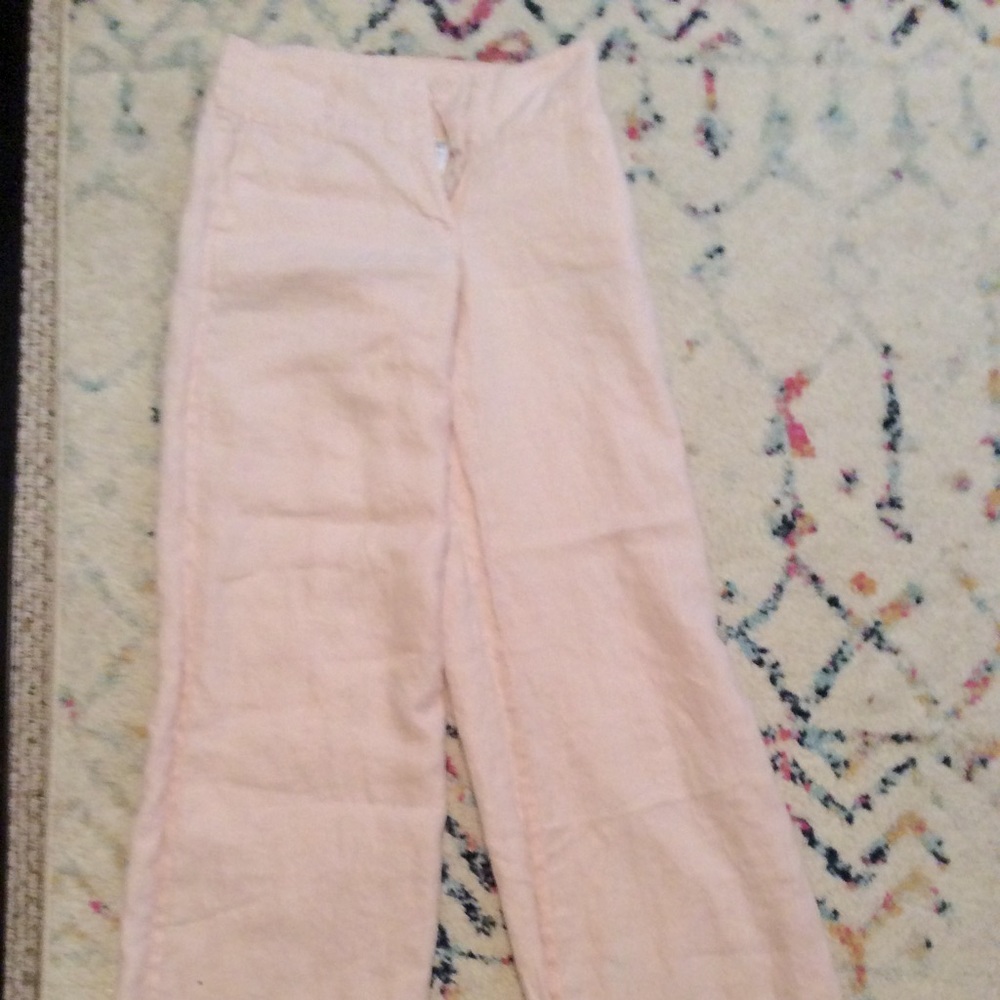 Like new straight leg 100% linen trousers. Perfect for summer!